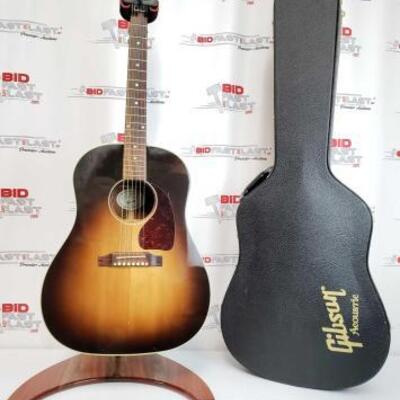 2012	

Gibson J-45 Standard Acoustic Guitar With Gibson Hard Case
Does Not Include Stand