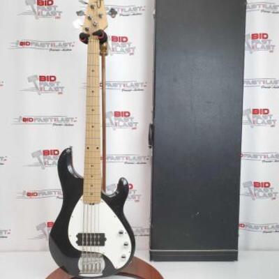 2032	

Ernie Ball Bass With Hard Case
Stand Not Included