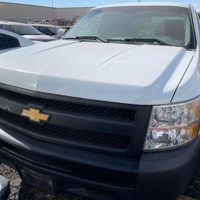 335	

2012 Chevy Silverado 4x4
Year: 2012
Make: Chevrolet
Model: Silverado
Vehicle Type: Pickup Truck
Mileage:
Plate:  none
Body Type: 4...