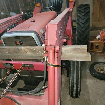 Massey Ferguson 1040 Tractor