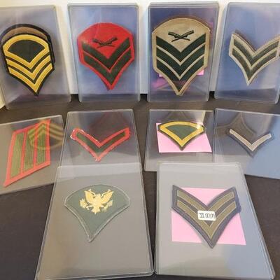Includes 25 military badges ranging from WW1 thru the Vietnam War. https://ctbids.com/#!/description/share/955265
