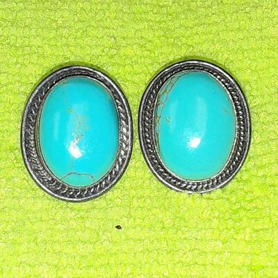 https://www.ebay.com/itm/124777762371	ME3104 USED 19 INCH STERLING SILVER & TURQUOISE NECKLACE		Auction
