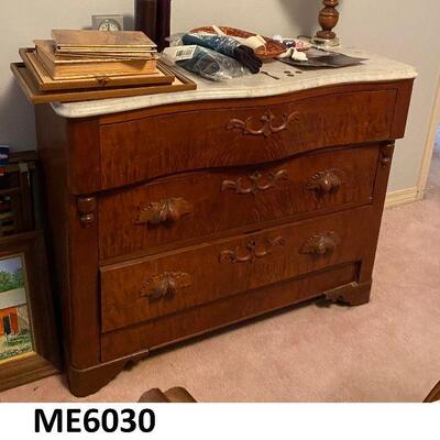 ME6030: White Marble Top Chest of Drawers

