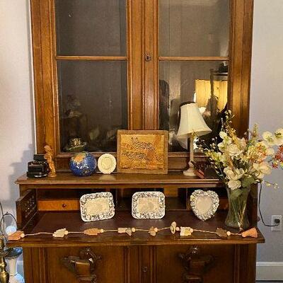 ME6017: Secretary desk with Bookshelf
