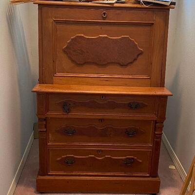 https://www.ebay.com/itm/114895798877	ME6033: Rococo Small Drop Front Secretary desk 
