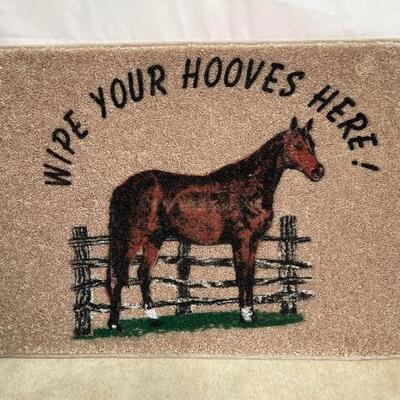 165	

"Wipe Off Your Hooves Here" Entryway Rug
Measures Approx 