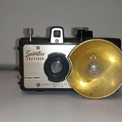 https://www.ebay.com/itm/114940657443	DS8003 Spartus CoFlash Camera Herold Products Co.Inc. Made in the U.S.A 
