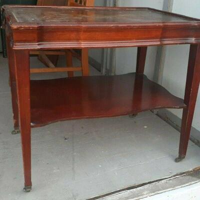 https://www.ebay.com/itm/124857819821	LP8038 : Leather Top Rolling Wooden End Table 2-tiered LOCAL PICKUP
