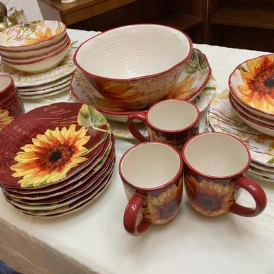 Sunflower dinnerware