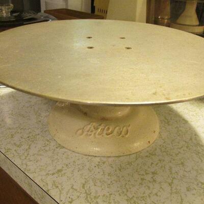 Ateco cake decorating stand