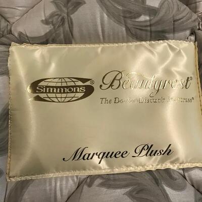 American 1820 four poster queen size bed $$1995
originally $5,000