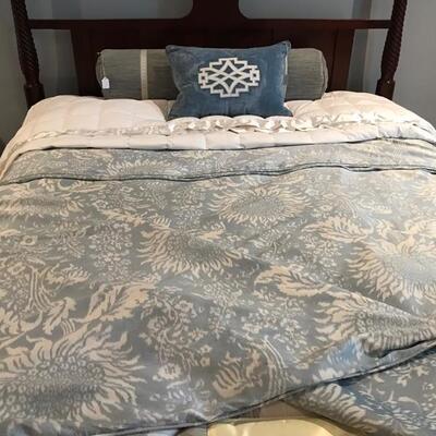 queen size silk duvet $150