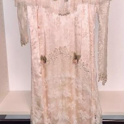 Very Fine Ladies Pale Pink Lace Gown