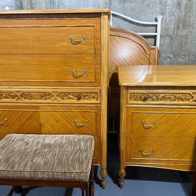 Tiger maple bedroom set with headboard & footboard