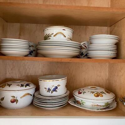 Royal Worcester Evesham Dish Set