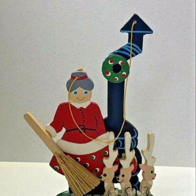 https://www.ebay.com/itm/124963978227	NC557 VINTAGE EMQEE CORP HAWAII CHRISTMAS ORNAMENT MRS CLAUS & STOVE		Auction Starts 10/22/2021...