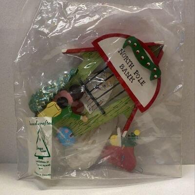 https://www.ebay.com/itm/124963978232	NC553 VINTAGE EMQEE CORP HAWAII CHRISTMAS ORNAMENT NORTHPOLE BANK NEW UNOPENED 		Auction Starts...
