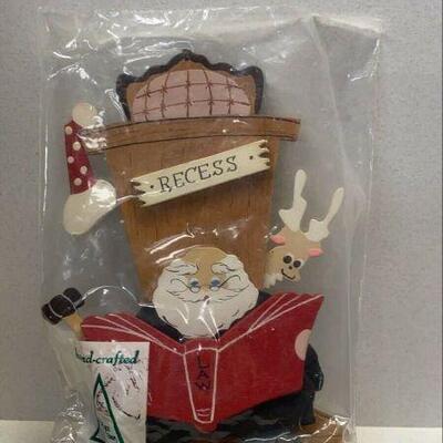 https://www.ebay.com/itm/115055883116	NC556 VINTAGE EMQEE CORP HAWAII CHRISTMAS ORNAMENT JUDGE SANTA 		Auction Starts 10/22/2021 10 PM
