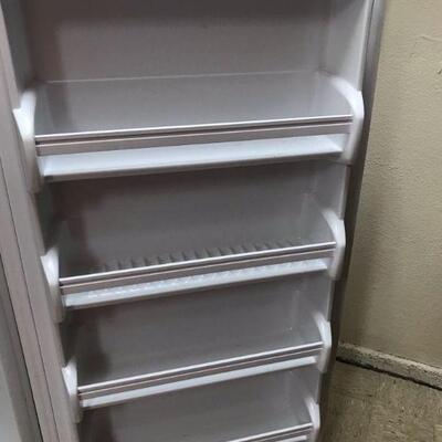 GE Stand or Sit down freezer
28"x27"x55"