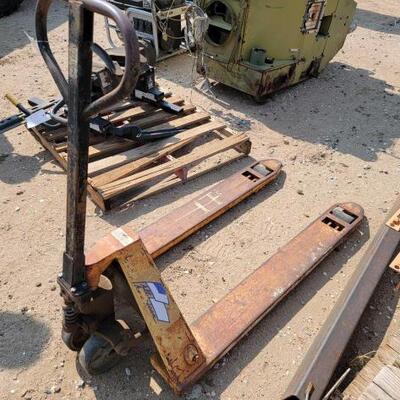#1310 â€¢ All American Pallet Jack