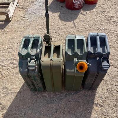 #1370 â€¢ 5 Jerry Cans