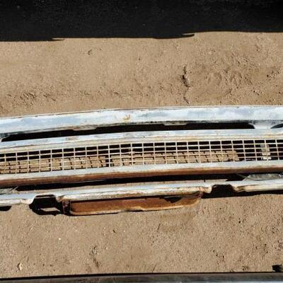 #2004 â€¢ Chevrolet Truck Grill
