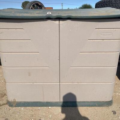 #1171 â€¢ Rubbermaid Storage Cabinet With Pool Cleaning Supplies