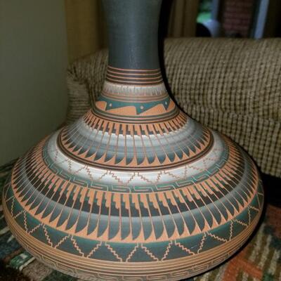 Native American pottery vase
