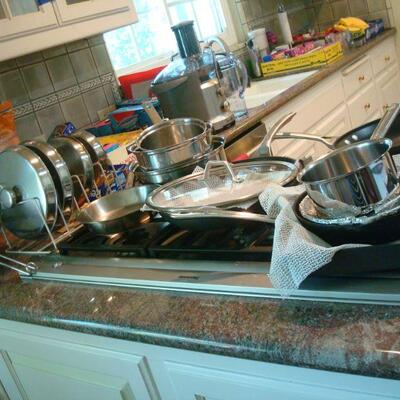 STAINLESS STEELE COOKWARE