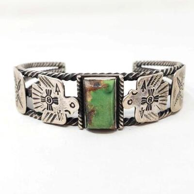 #636 â€¢ Native American Sterling Silver Green Turquoise Cuff. Weighs Approx 28.4g Approx Cuff Size 2.5" Approx Width 2". 