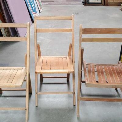 #2914 â€¢ Folding Wooden Chairs