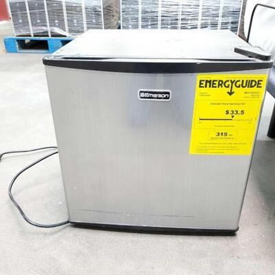 #2810 â€¢ Mini Refrigerator.Mini Refrigerator Approximate Measurements: Height: 19" Length: 18" Width: 18.5"
