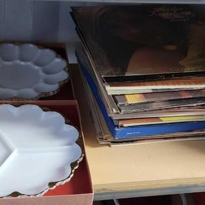 #5510 â€¢ Viynl Records, Deviled Egg Dish and Divided Dish