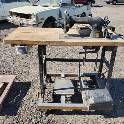 #80002 â€¢ Sewing Table, Singer Sewing Machine, and Pedal.