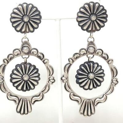 #648 â€¢ Vintage Double Concho Native American Sterling Silver Engraved Earrings. Weighs Approx 19.6g. 
