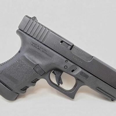 #210 â€¢ Glock 17 9x19 Semi-Auto Pistol: Serial Number: BUGK588 Barrel Length: 4".