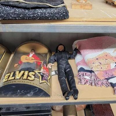 #5532 â€¢ Elivis Pressly Dolls , Blanket and Clock

