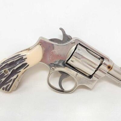 #322 â€¢ Smith & Wesson V-Series 38spl Revolver. Serial Number: V76596 Barrel Length: 2.25" Gun Grip is Damaged.