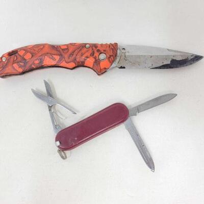 #2587 â€¢ Buck Pocket Knife and Multi-Tool: Buck Pocket Knife and Multi-Tool.
