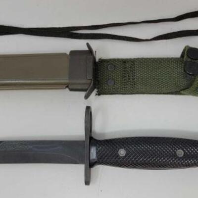 #2578 â€¢ 6.5" Bayonet With Sheath