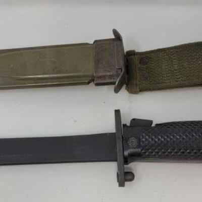 #2576 â€¢ 6.5" Bayonet With Sheath