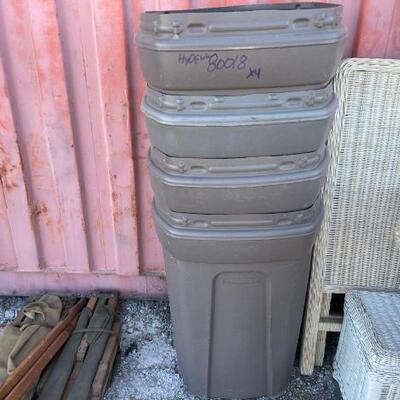 #80018 â€¢ 4 Trash Cans