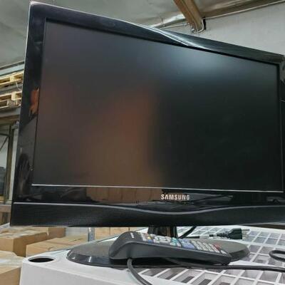 #2852 â€¢ Sony Television with Remote Sony Television with Remote Approximate Measurements: 21" Ã— 16.5"