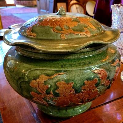 Vintage Chines Export Tureen