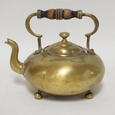 1245	BRASS TEA KETTLE HAS BALL FEET & TURNED WOODEN HANDLE, 7 1/2 IN H 
