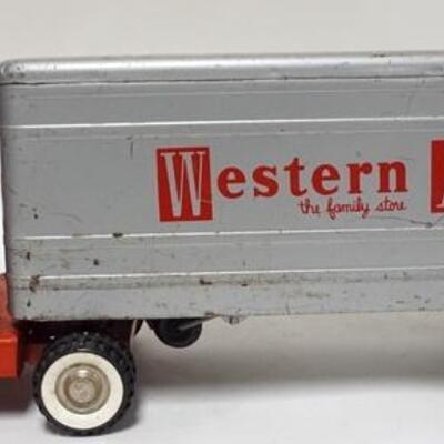 1295	STRUTCO WESTERN AUTO TRACTOR TRAILER, 26 IN LONG
