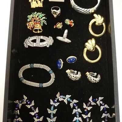 1300	LOT OF COSTUME JEWELRY
