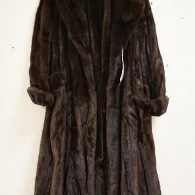 1258	MINK COAT APPROXIMATELY 56 IN L, 18 IN ACROSS THE SHOULDERS

