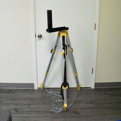 Dewalt DW0737 Heavy Duty Tripod Type 1