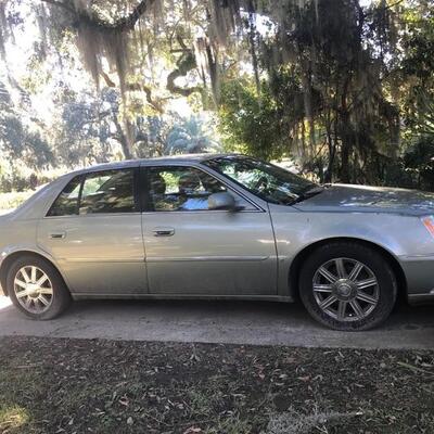  luxury fully loaded 2007 Cadillac DTS in the color Silk with cream leather upholstery with the low mileage of 42000 $10,000